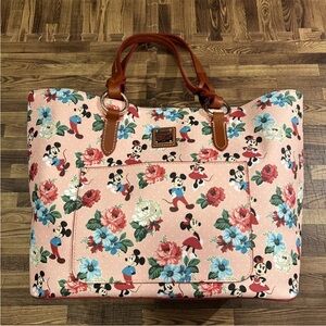 Disney Dooney & Bourke Mickey and Minnie Dapper Days Tote EUC